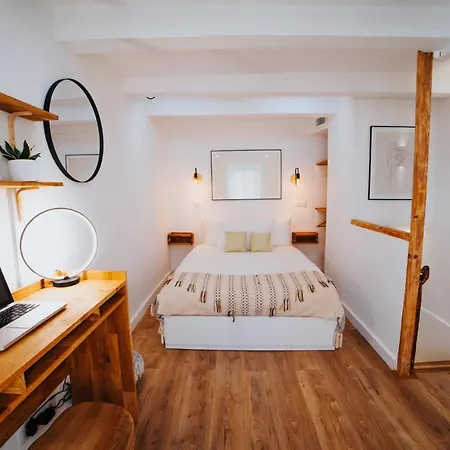 Perfect Family-oriented And Renovated Townhouse In The Old