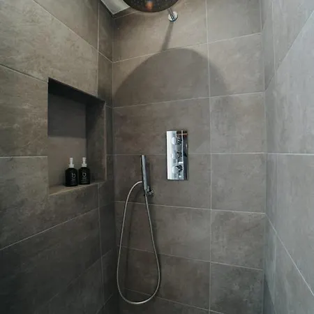 Apartment Perfect Family-oriented And Renovated Townhouse In The Old *
