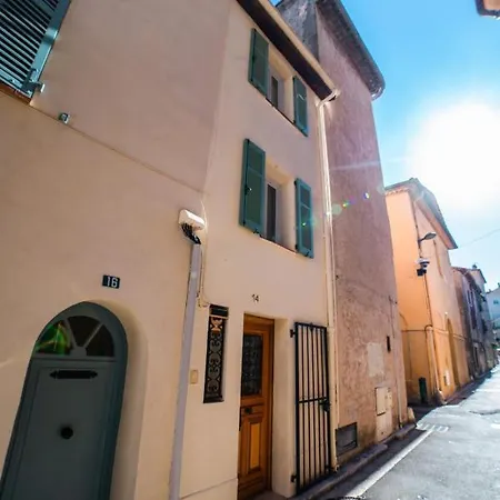 Perfect Family-oriented And Renovated Townhouse In The Old